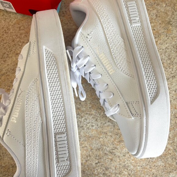 Puma Shoes - Puma platform sneakers *SIZE 6*